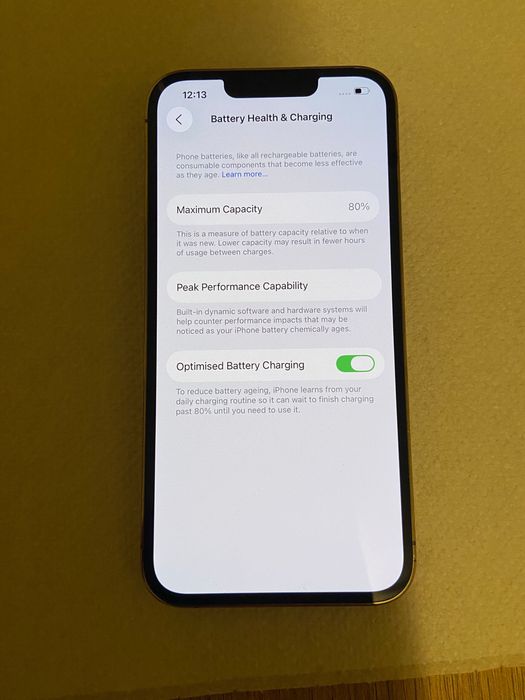 Vand IPhone 13 pro (GOLD)