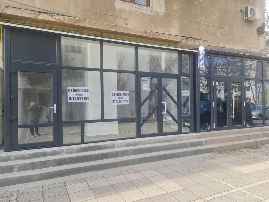 Ofer spre inchiriere spatiu comercial 40 m2 explanada Pascani