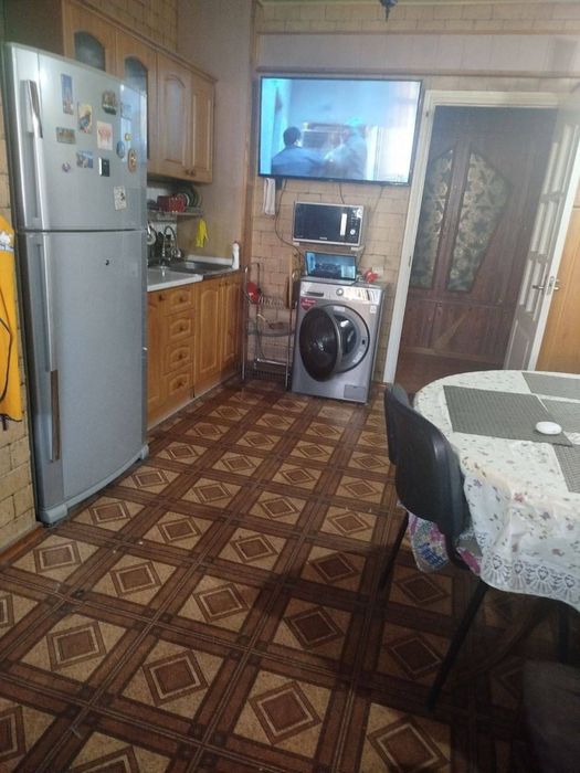 ПРОДАЕТСЯ 4/8/9  на: Шахристанская 100м2 средний ремонт