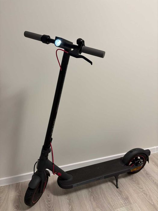 Електрическа тротинетка Xiaomi Electric Scooter 4 Pro
