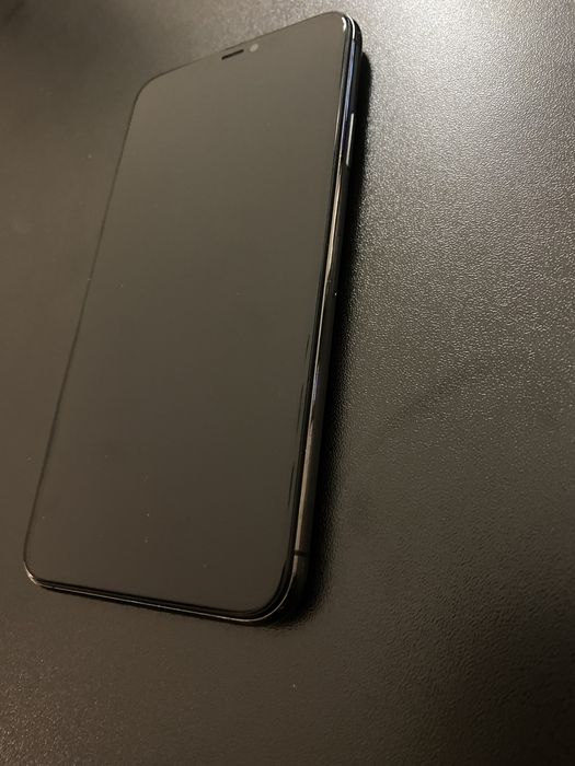 iPhone 11 Pro Max 256GB пукнатини само на задното стъкло