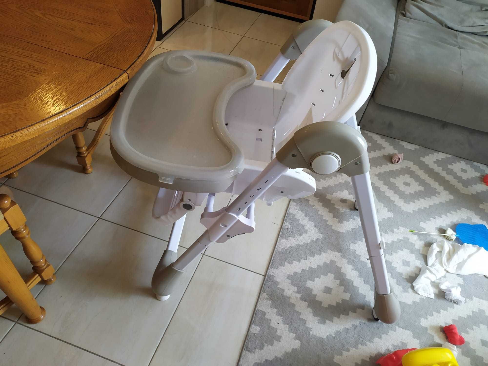 De vânzare scaun masa bebe