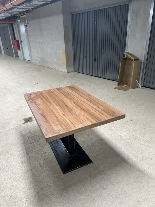 Правоъгълна масивна маса