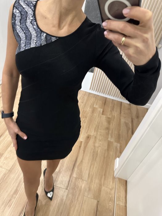 Armani Exchange Официална, секси рокля с пайети