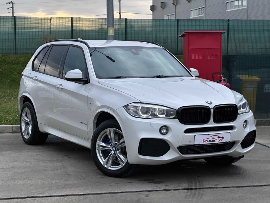 BMW X5 xDrive 30d-258Cp / M-Pack / Head-Up / KeyLess Entry / RATE /