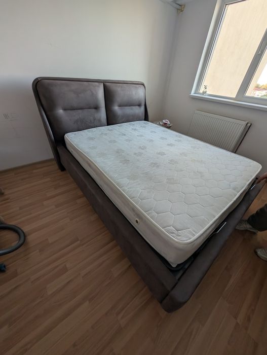 Vând pat cu somiera + saltea 160x200