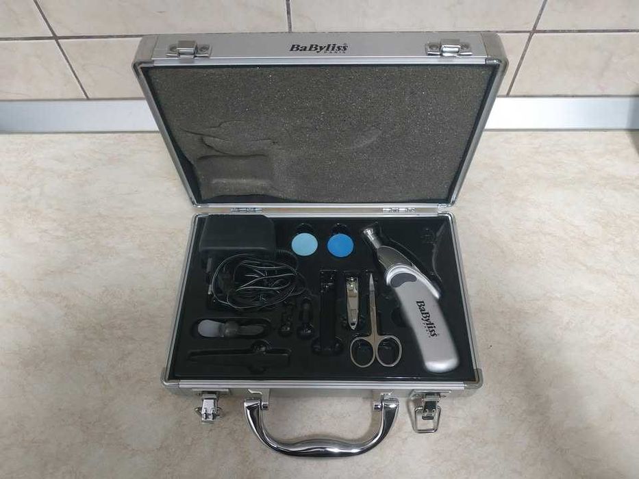 Trusa pentru manichiura si pedichiura BaByliss 8480E