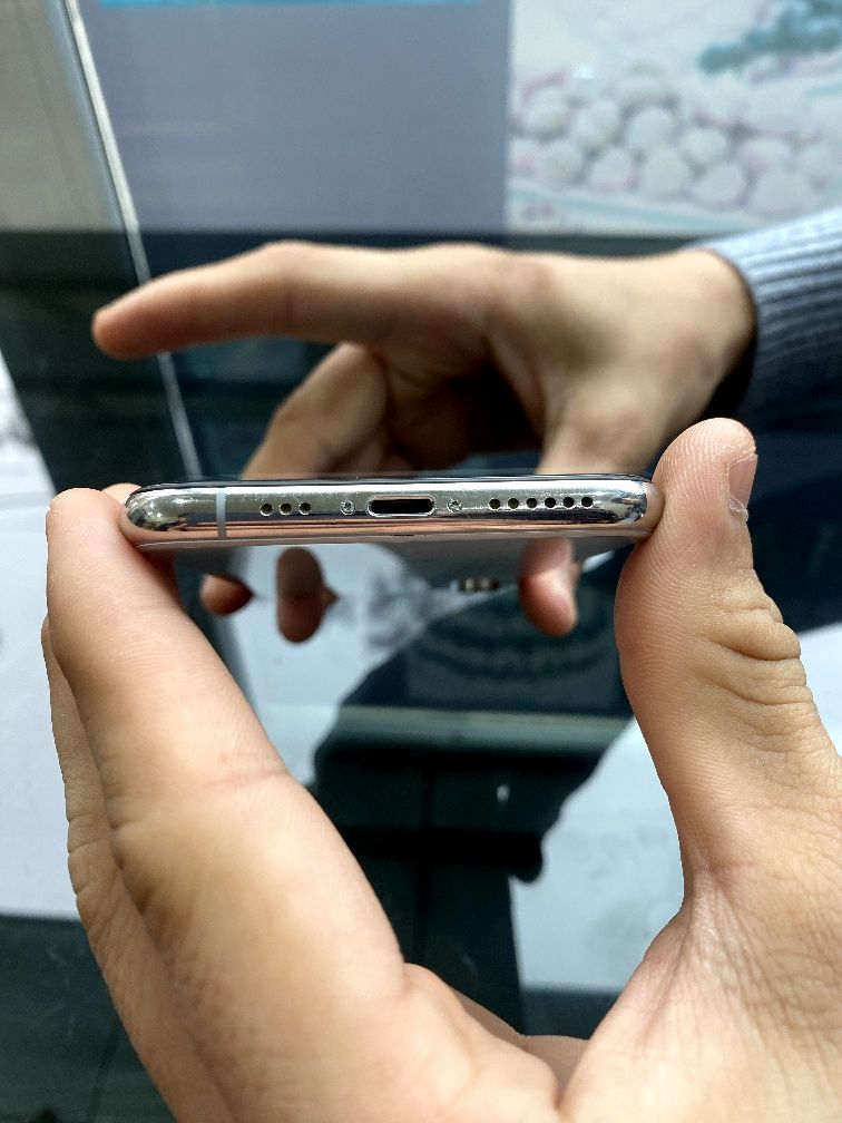 iPhone xs karopka srochna