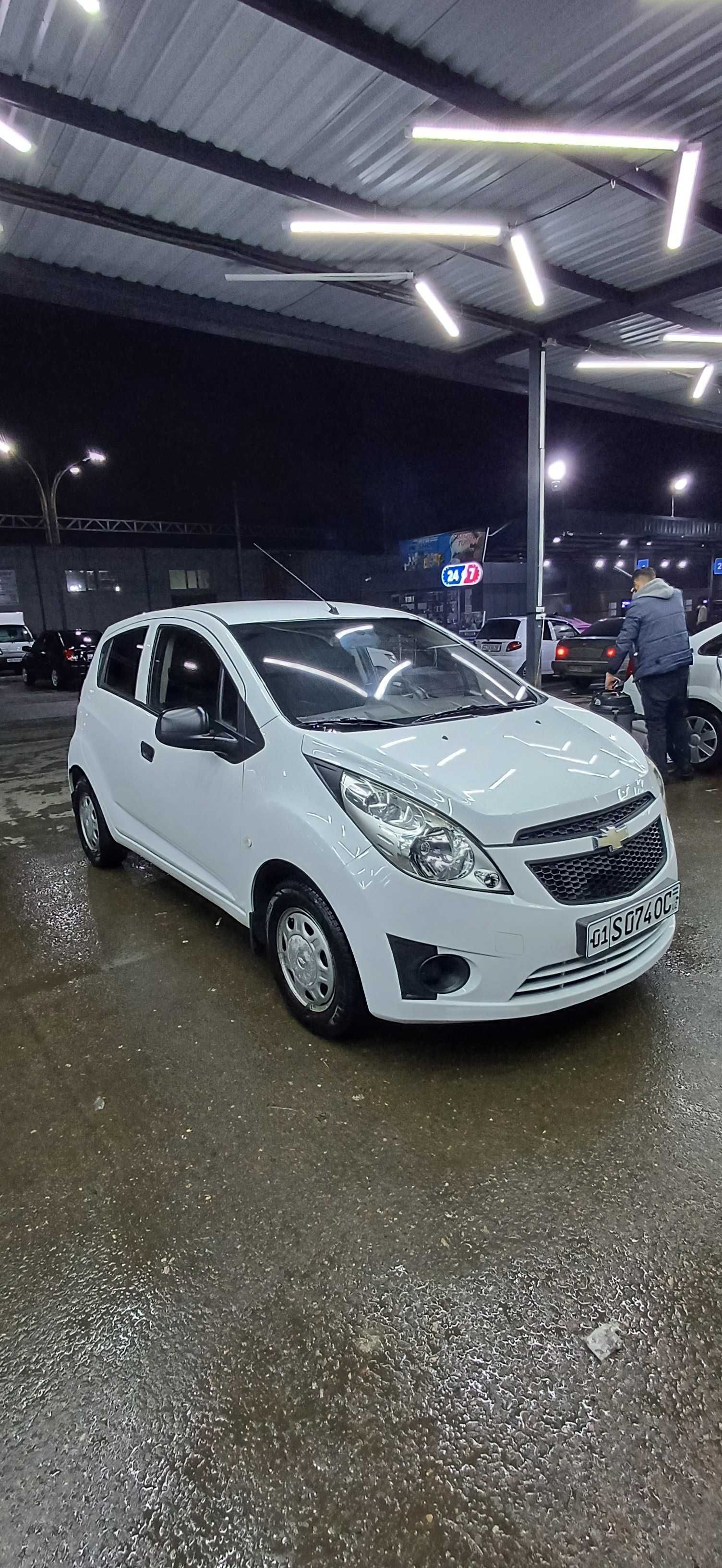 Chevrolet Spark 1 позиция автомат