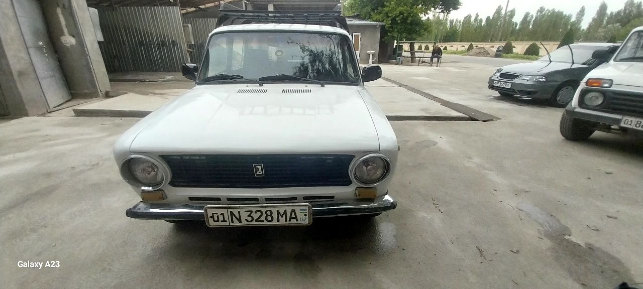 Vaz 21 011 sotiladi benzin