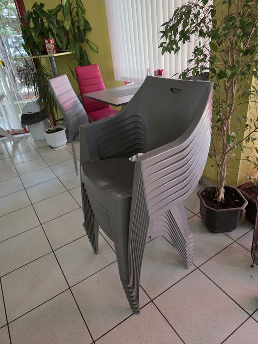 Пластмасови маси и столове - здрави