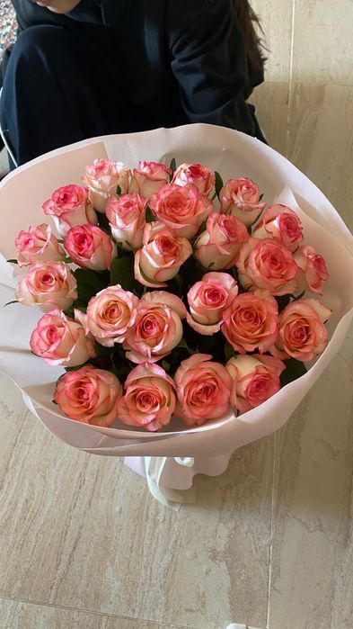 Цветы, розы  25шт
