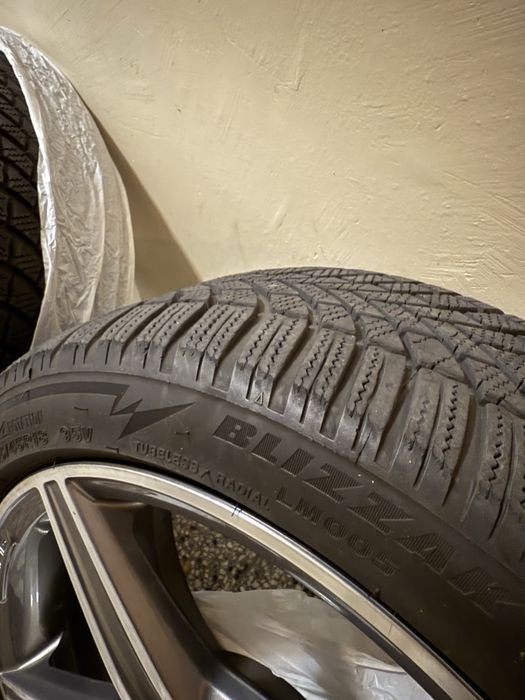 Джанти с гуми за Мерцедес R18