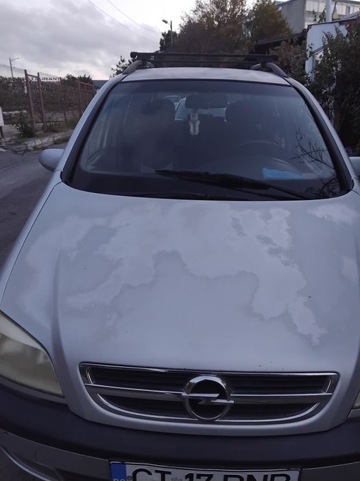 Opel Zafira 2.2 an 2004