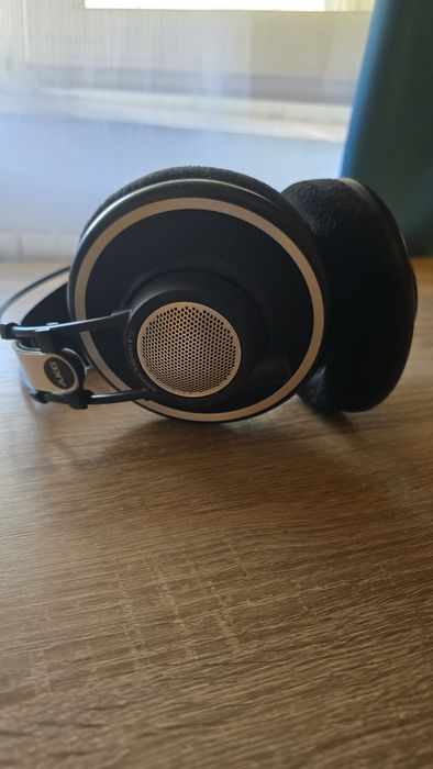 Caști de referința/studio AKG K702