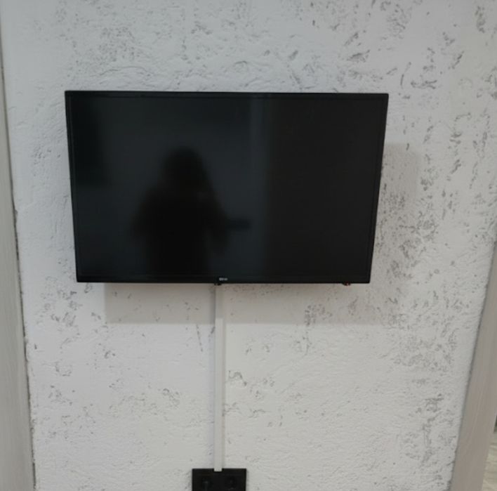 Телевизр АVA срочно