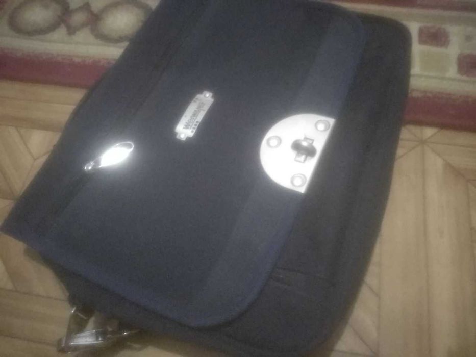 Продам сумку для учебы