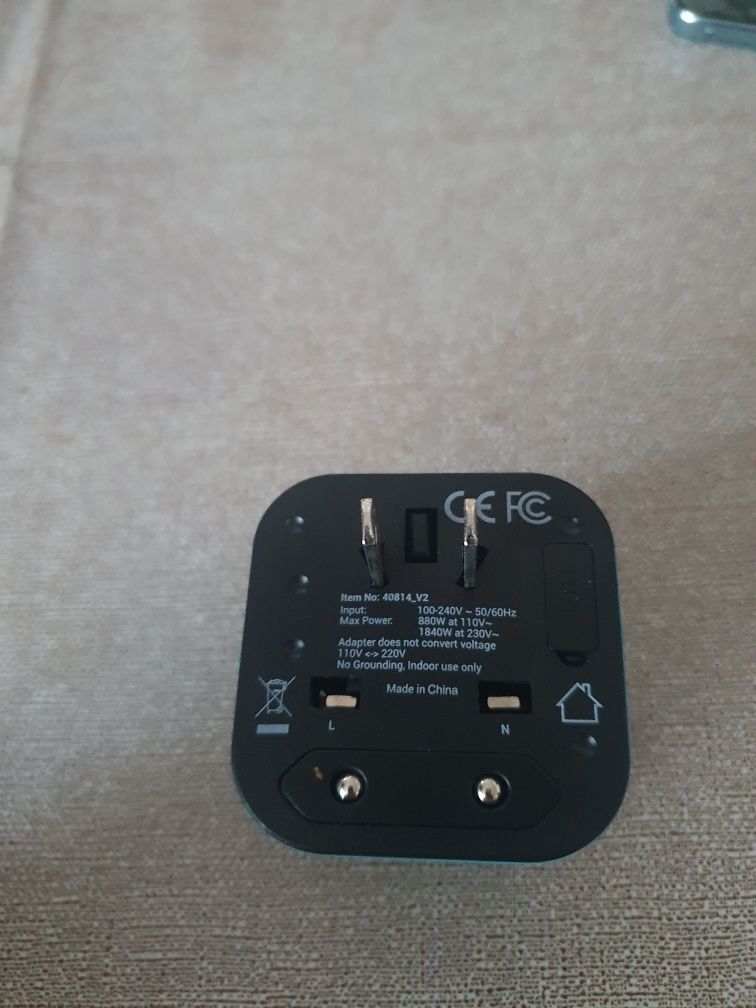 Adaptor  universal Kwmobile