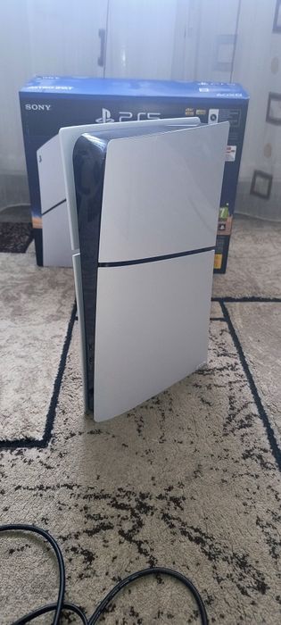Vând PS 5slim nou