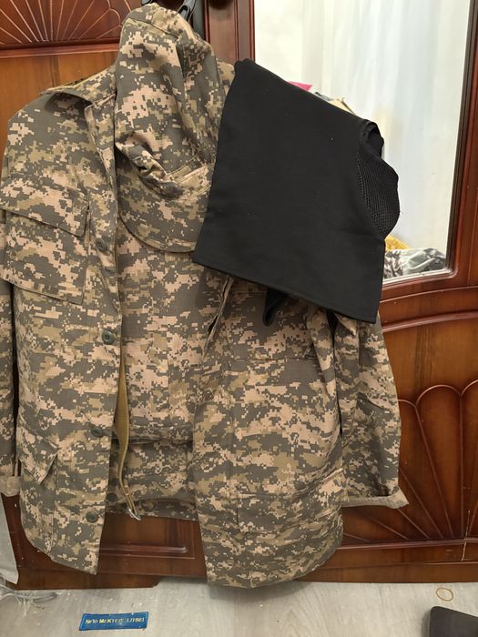 Кадетская форма 40-42 размер для девочки  цена 15000 торг уиестен