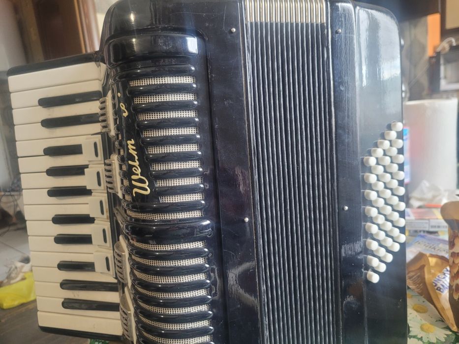 Акардиони в много добро състояние