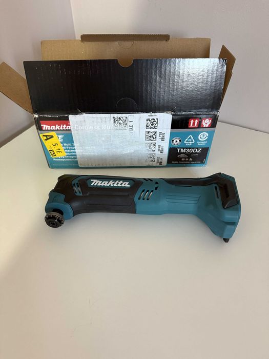 Makita Unealta multifunctionala TM30DZ 12V