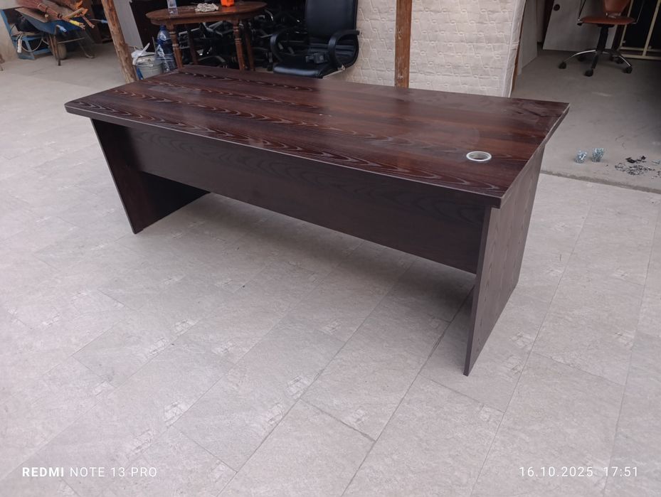 Продам офисный стол