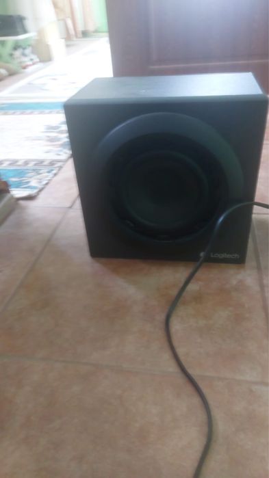 Logitech 333 (doar subwoofer ul)