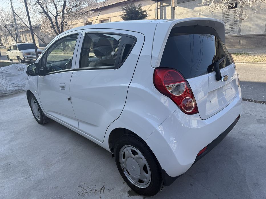 2023-yil 2023 kuzov Masla 2-pozitsiya Spark sotiladi.