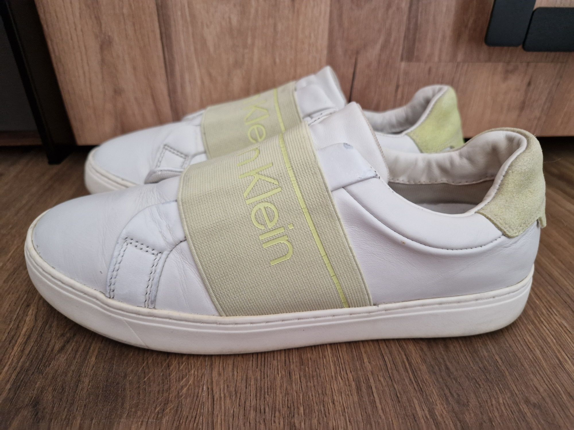Оригинални дамски спортни обувки Calvin Klein