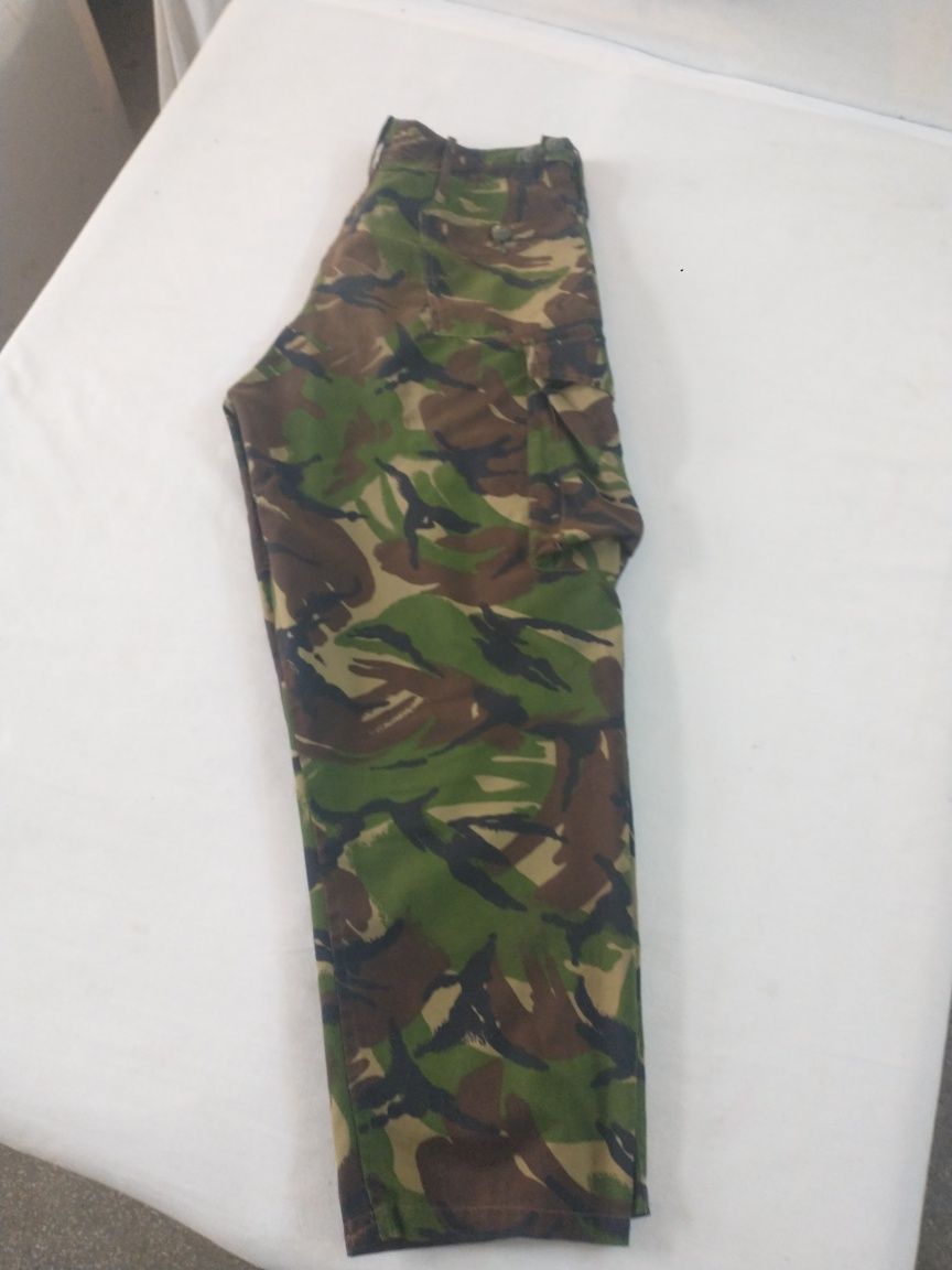 Pantaloni camuflaj UK,pentru pescuit 100%bbc