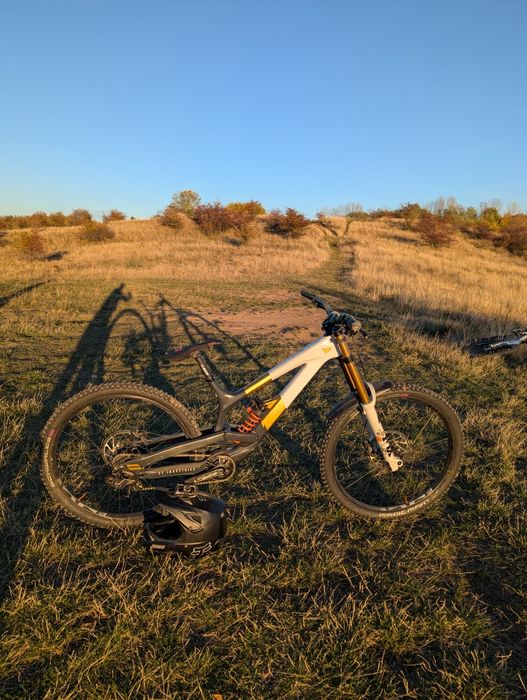 YT Tues Core 4/YT MOB core 4