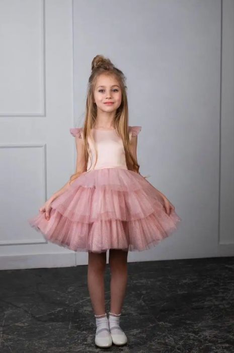 Платье праздничное