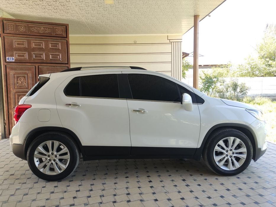 Tracker 1 2019 premier full