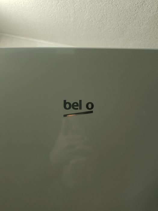 Продается двухкамерный холодильник