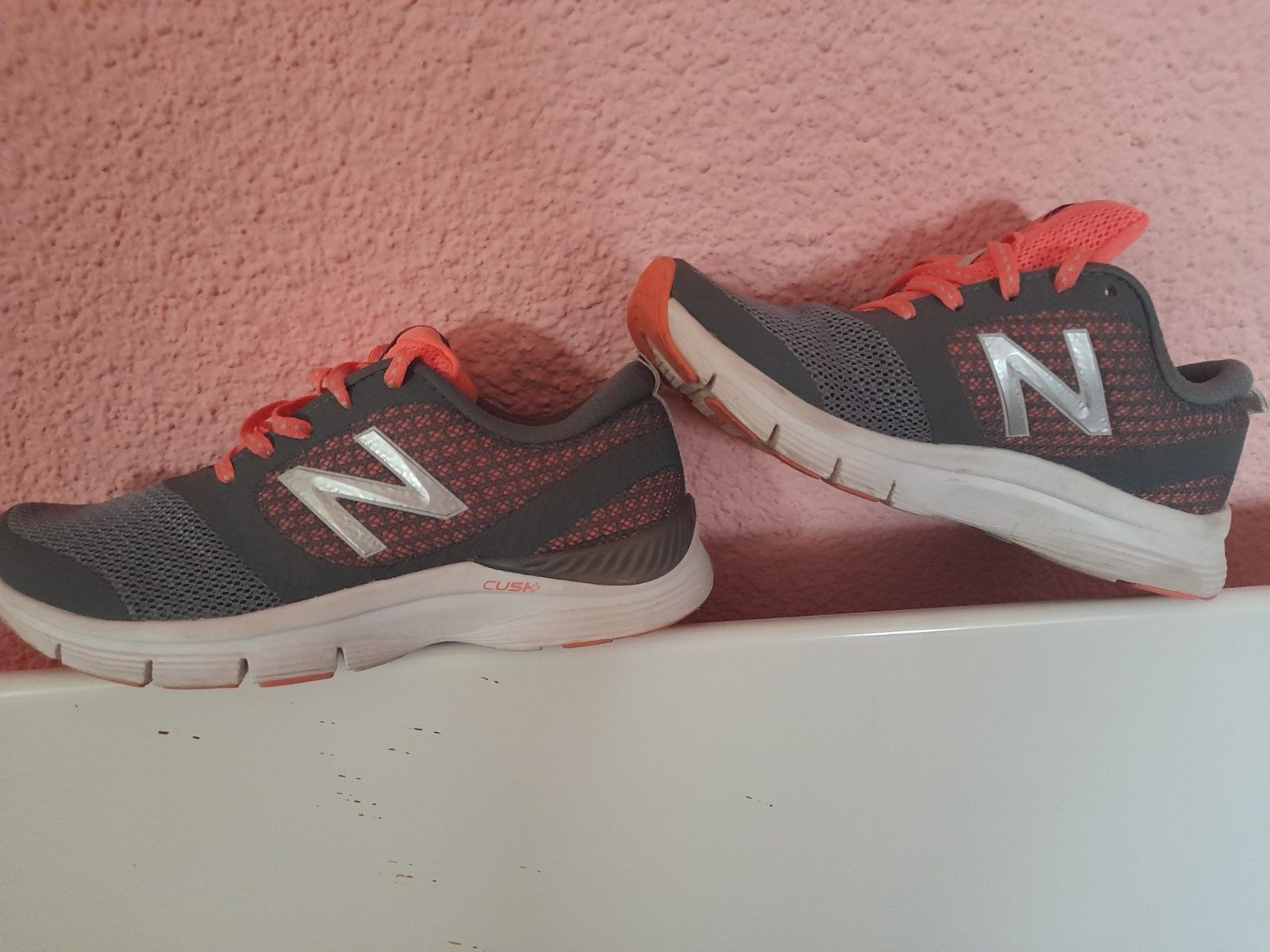 Запазени дамски New Balance