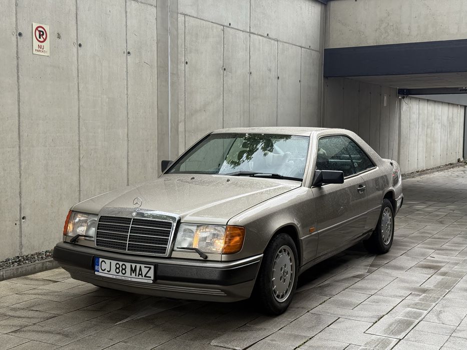 Mercedes w124 coupe / vehicul istoric / AC / piele / pilot automat