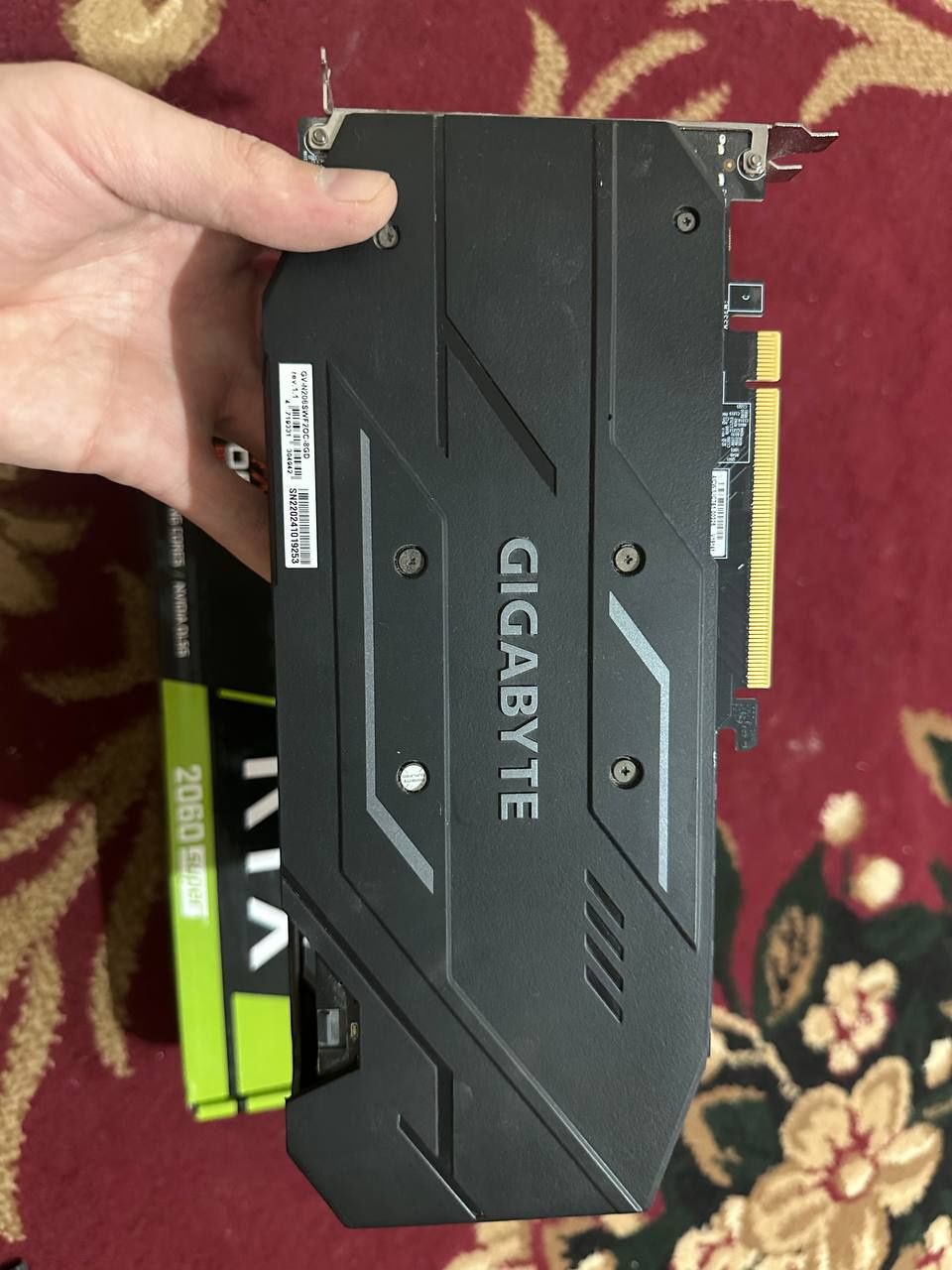 Gigabyte RTX 2060 super 8Gb sotiladi