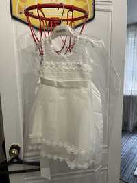 Платье нарядное белое