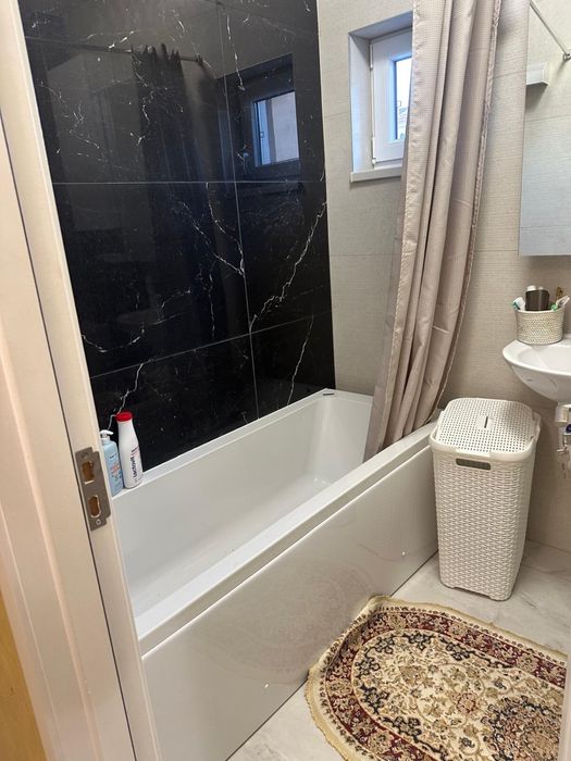 Apartament de vinzare vizavi de facultatea vasile goldis