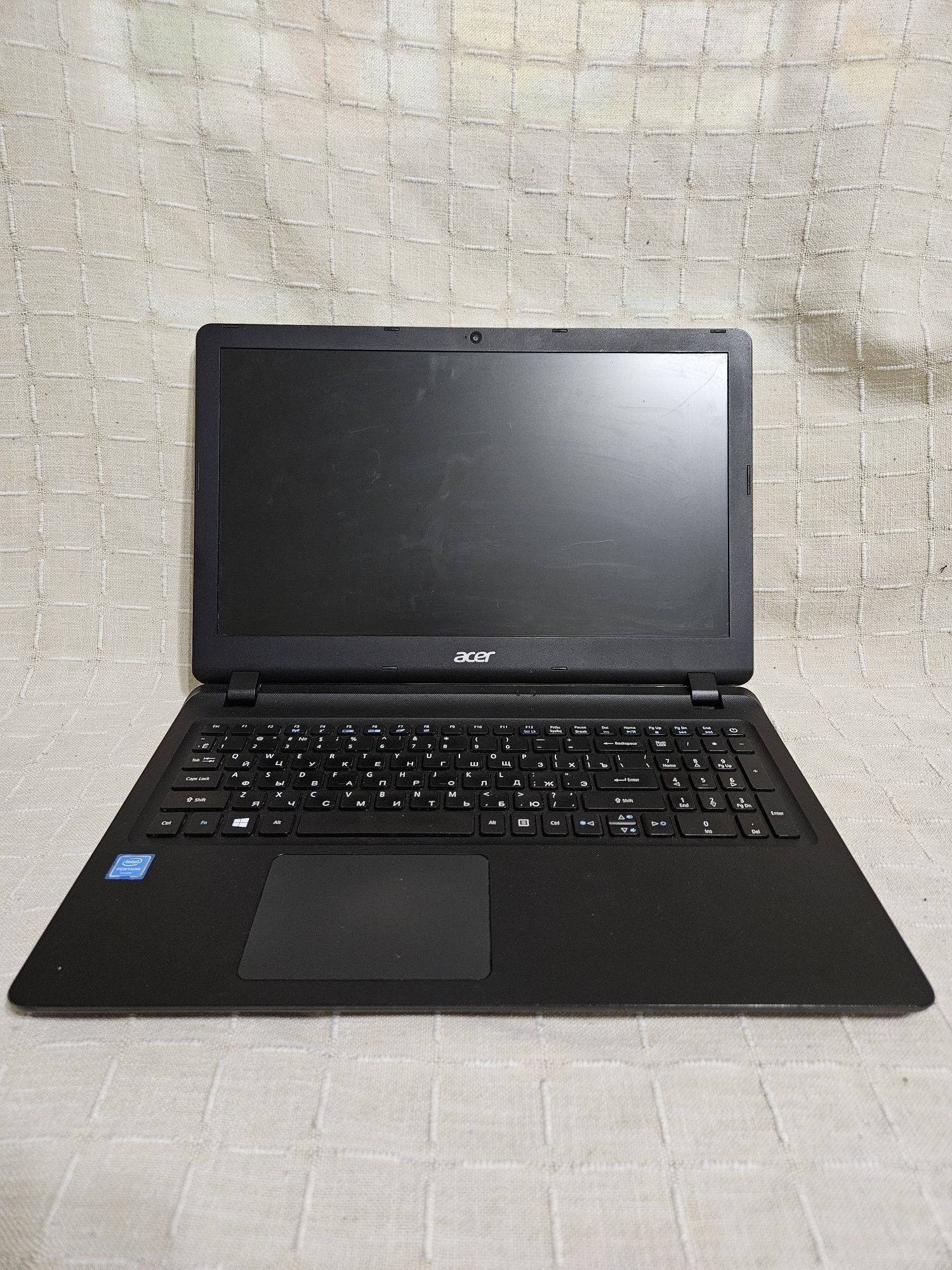 Acer ES1-533 N16C1