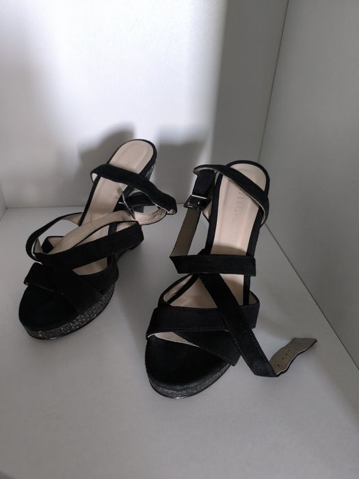 Sandale cu platforma