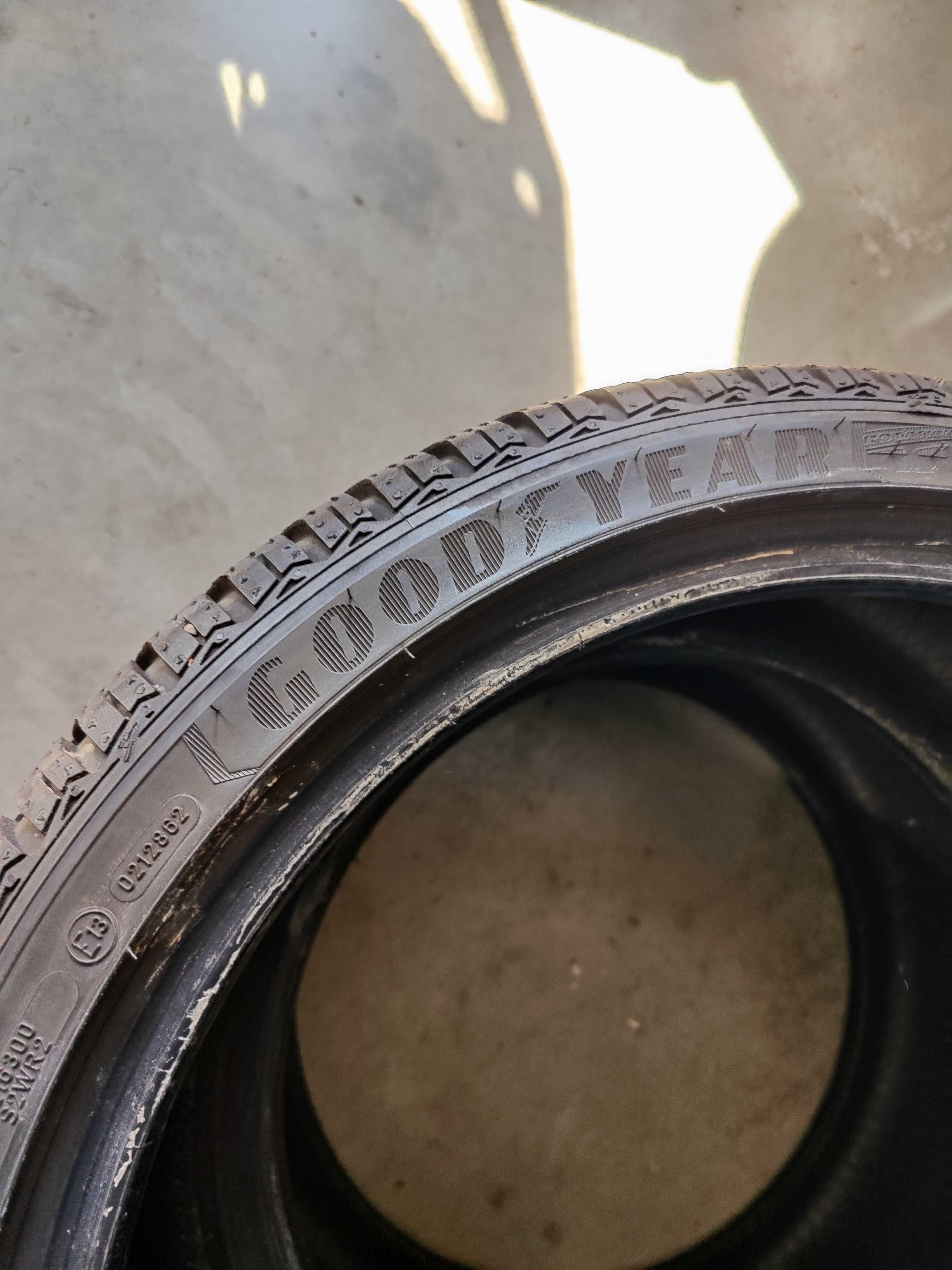2бр.зимни гуми 225/40/18 Goodyear