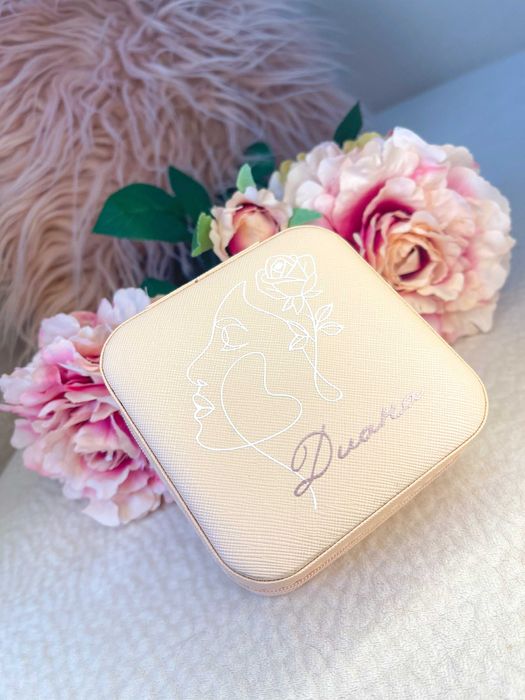 Кутии за бижута с текст специлно за вас