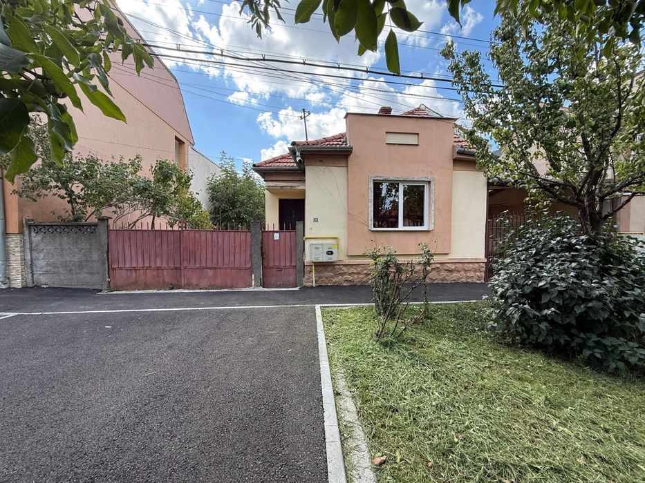 Ofer spre vanzare Casa 4 Camere / Teren 8,5 Arii zona Titulescu
