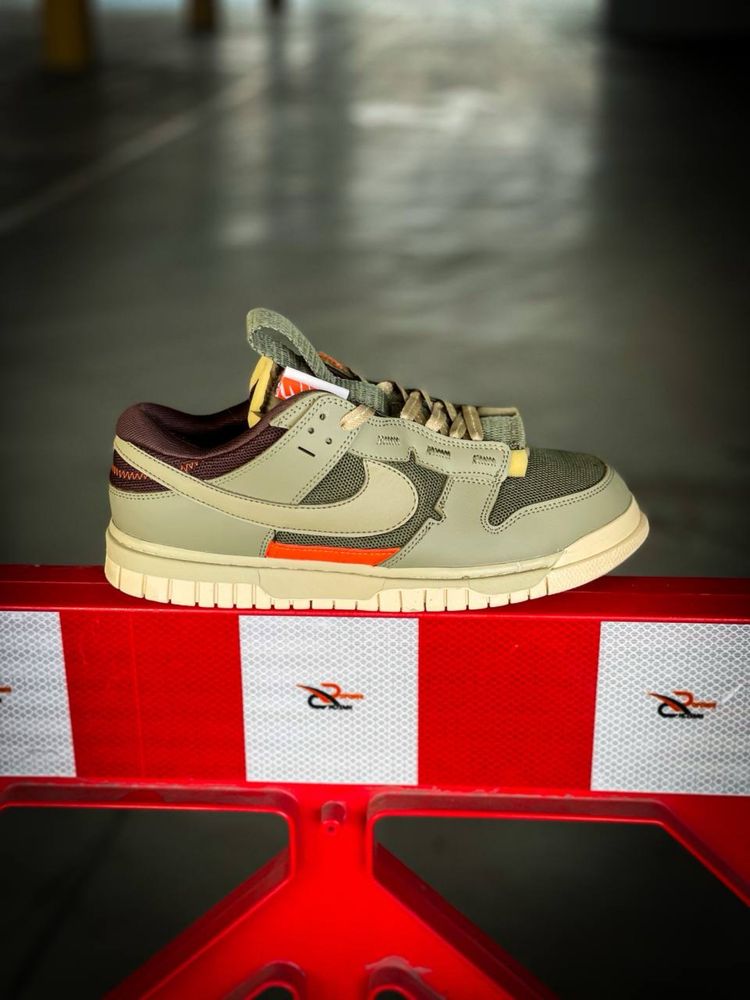 Маратонките Nike Dunk Low Remastered "Olive",