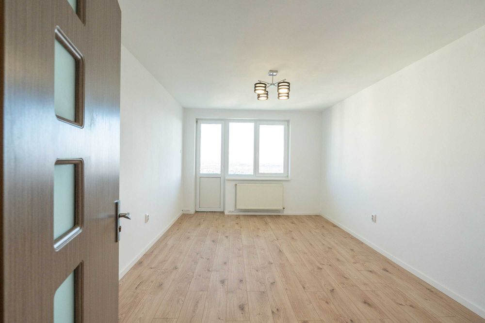 Vand apartament cu doua camere, decomandat