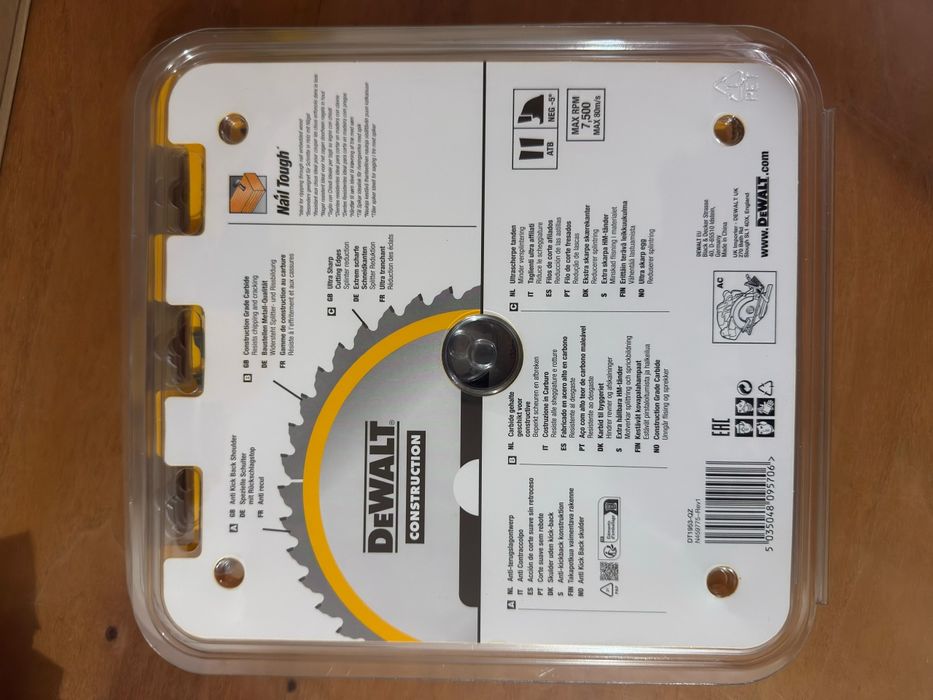 DeWalt burghie 8 mm, 16mm, 32mm/panze