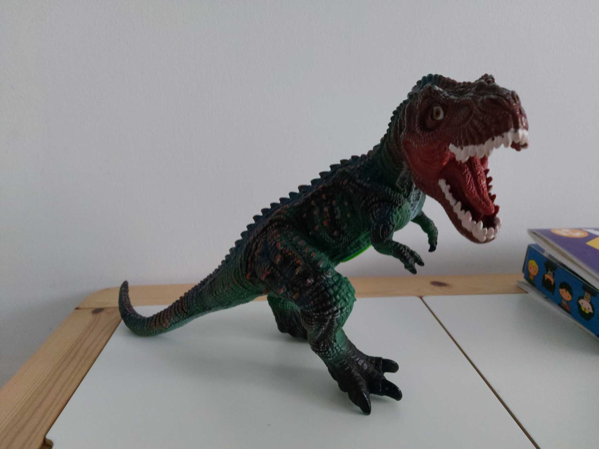 Dinozaur jucarie cu sunet