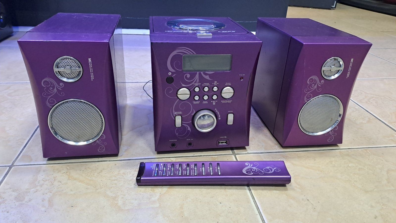 Мини система BigBen с USB и дистанционно-100лв